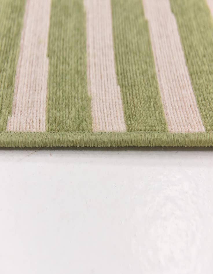 Detail image of  5' x 7' 6 SoHo Rug