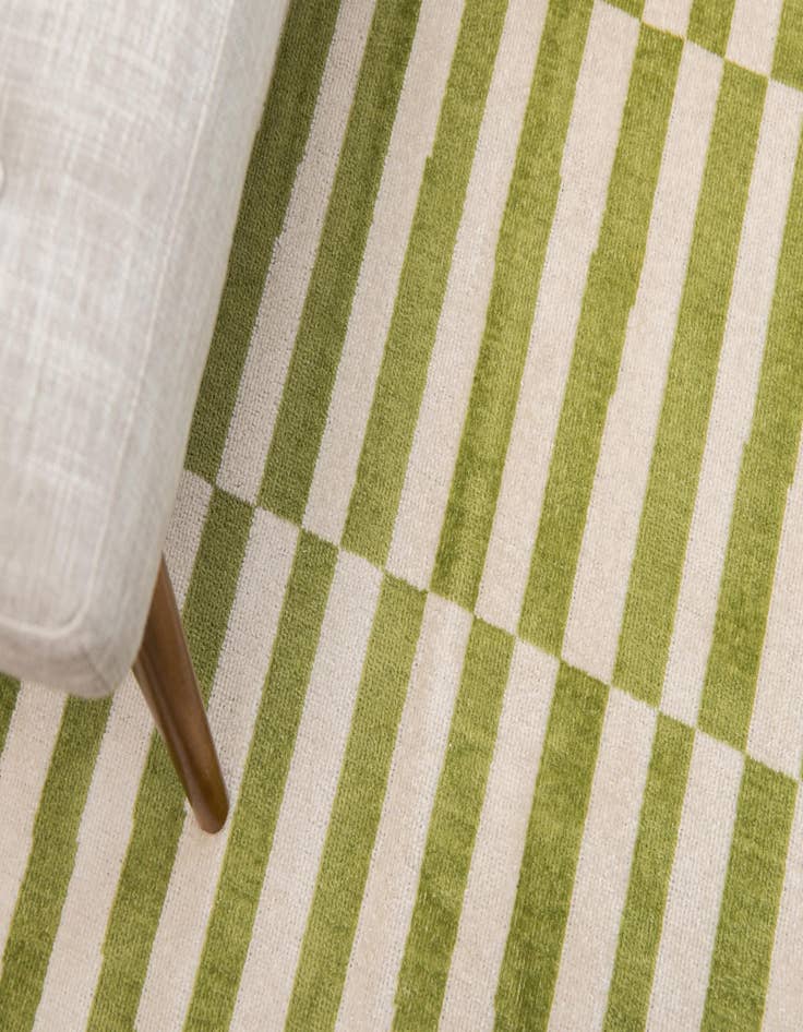 Detail image of 4' x 6' SoHo Rug