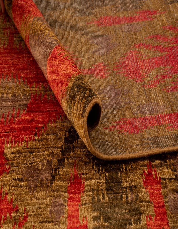 Detail image of  9' 11 x 13' 9 Southwestern Rug