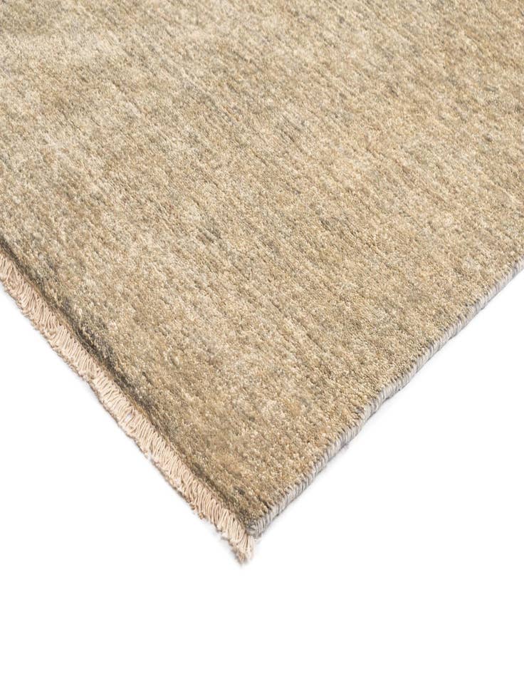 Detail image of  6' 5 x 9' 11 Tabiibaft Wool Rug