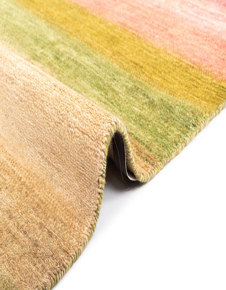 Detail image of 4' 1 x 6' 1 Tabiibaft Wool Rug