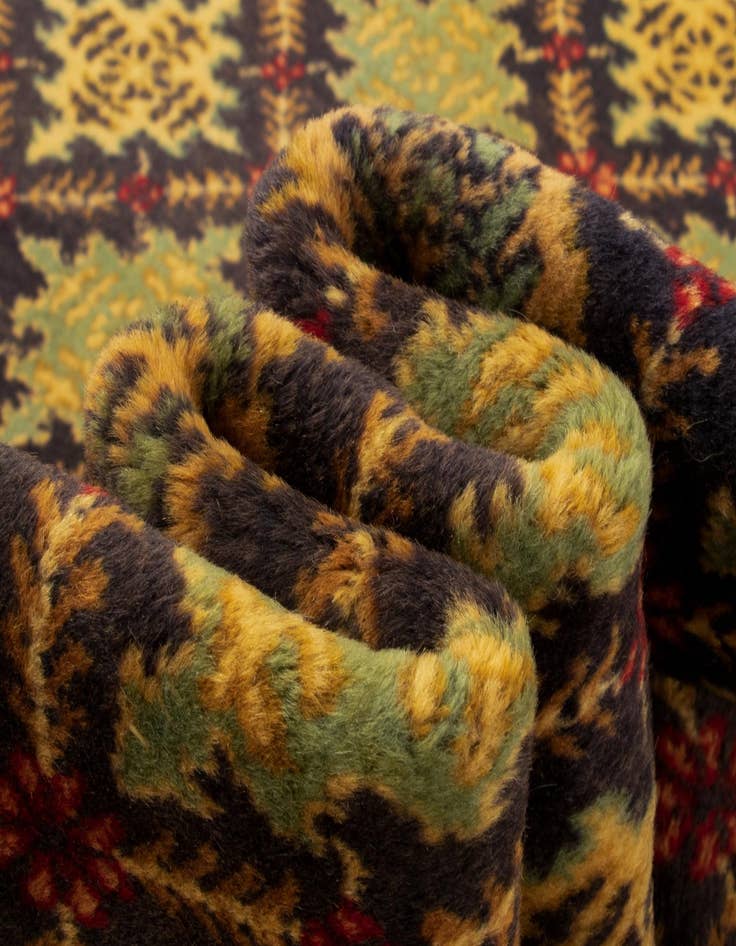 Detail image of  8' 6 x 11' 4  Hand Knotted Tabriz Persian Wool Rug