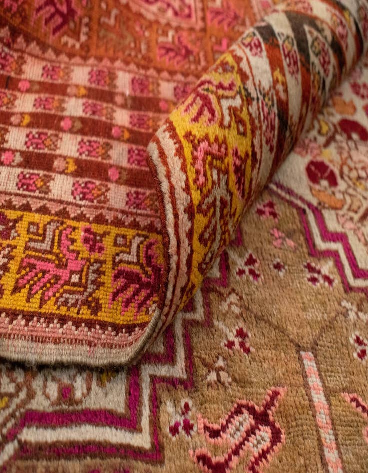 Detail image of  4' 7 x 7' 1  Hand Knotted Taspinar Rug