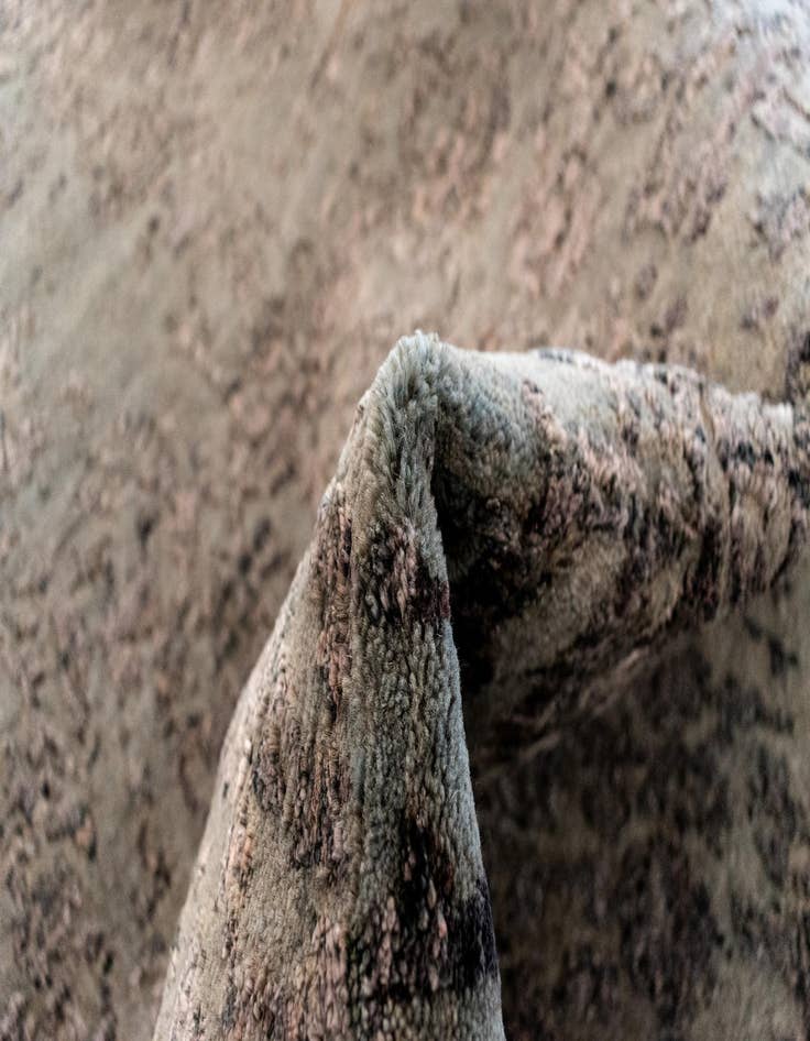 Detail image of  4' 8 x 6' 9 Tulsi Wool Rug