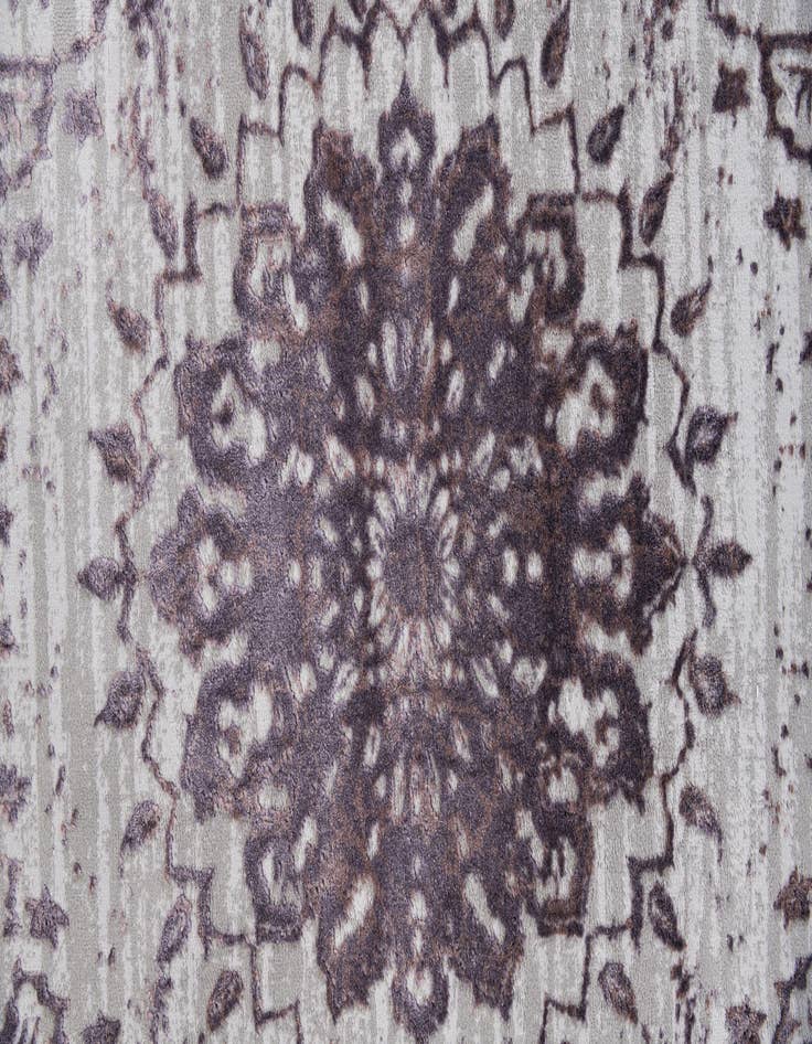 Detail image of  5' 2 x 7' 10 Vince Camuto Rug