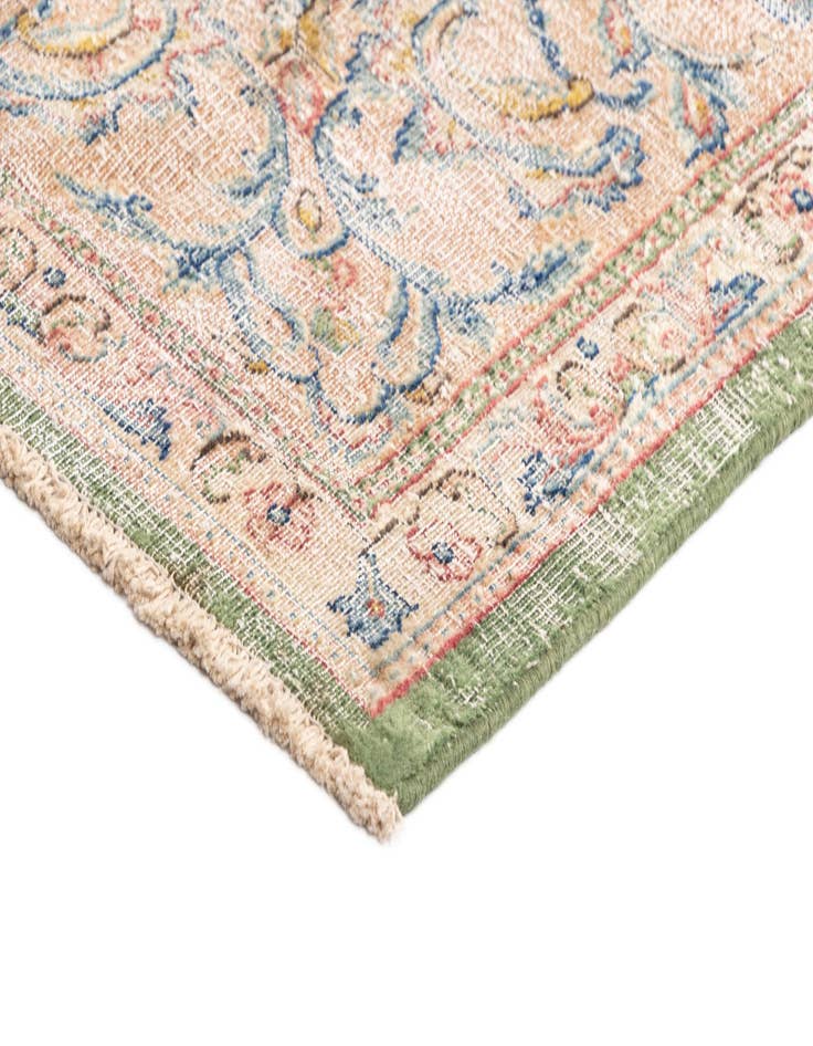 Detail image of  6' 11 x 9' 6 Vintage Royal Wool Rug