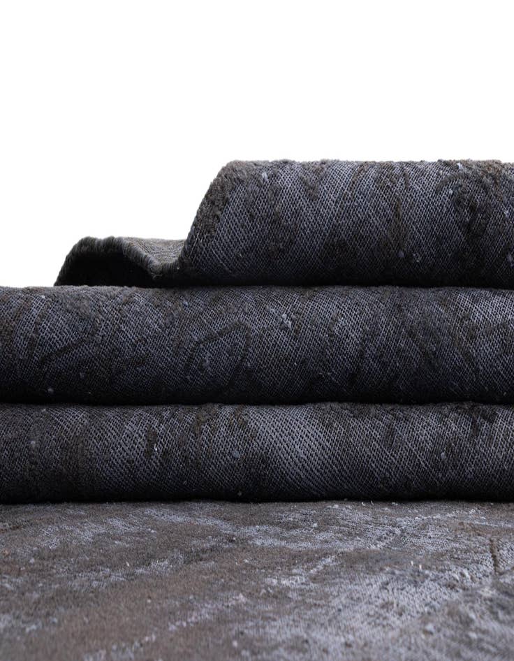 Detail image of  9' 7 x 12' 9 Vintage Royal Wool Rug