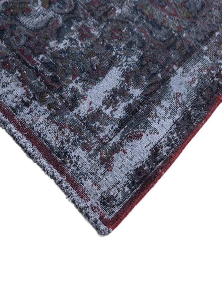 Detail image of  9' 8 x 13' 6 Vintage Royal Wool Rug