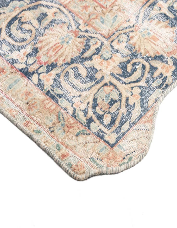 Detail image of  9' 4 x 13' Vintage Royal Wool Rug
