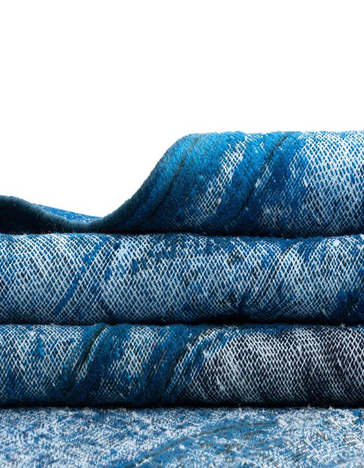 Detail image of  9' 11 x 14' 2 Vintage Royal Wool Rug