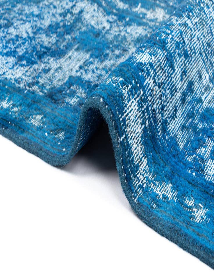 Detail image of  9' 11 x 14' 2 Vintage Royal Wool Rug