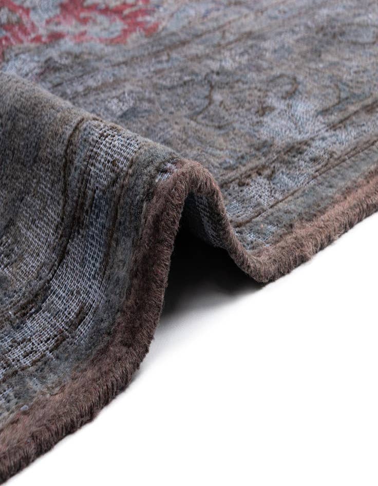 Detail image of  9' 9 x 12' 10 Vintage Royal Wool Rug