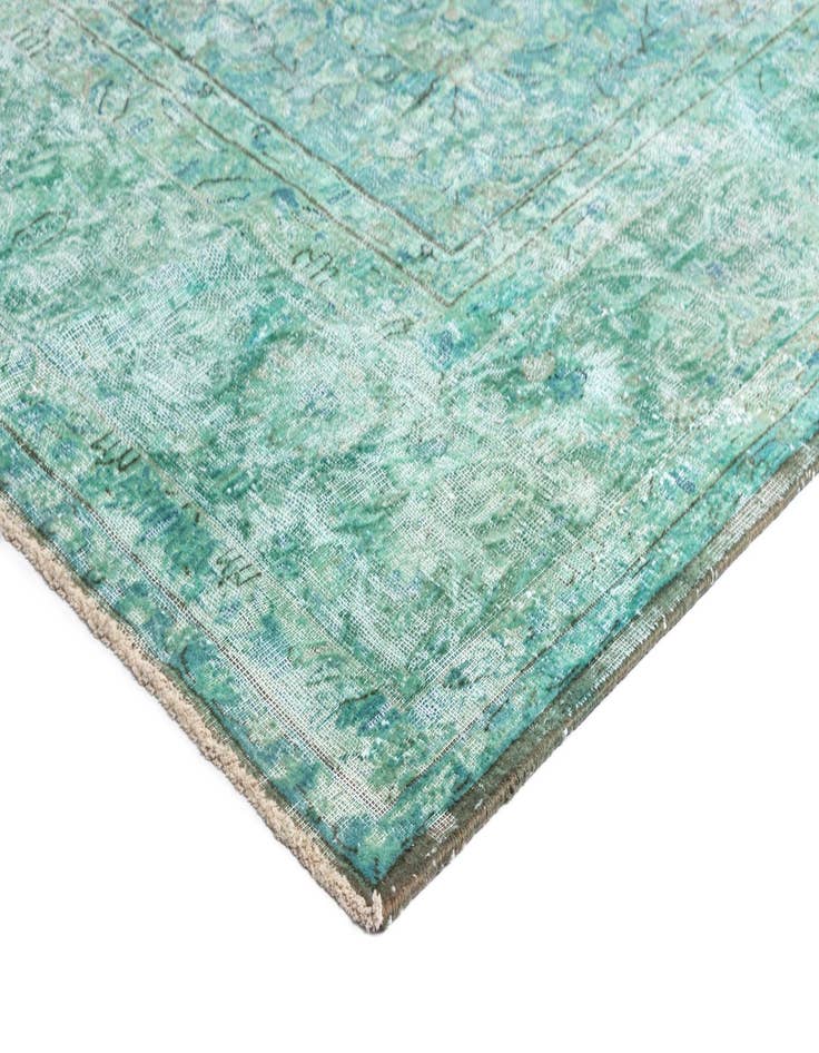 Detail image of  9' 10 x 13' 2 Vintage Royal Wool Rug