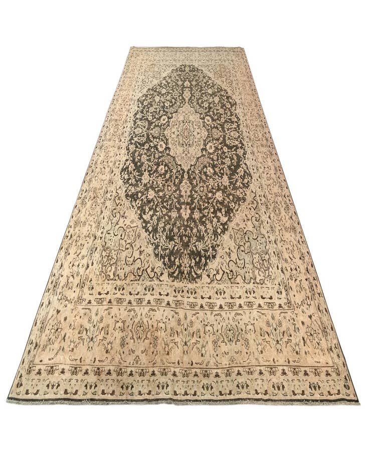 Detail image of  10' x 13' 5 Vintage Royal Wool Rug