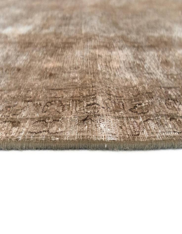 Detail image of  8' 7 x 13' 5 Vintage Royal Wool Rug