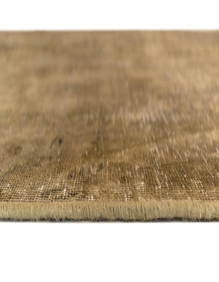 Detail image of  4' 5 x 7' 7 Vintage Royal Wool Rug