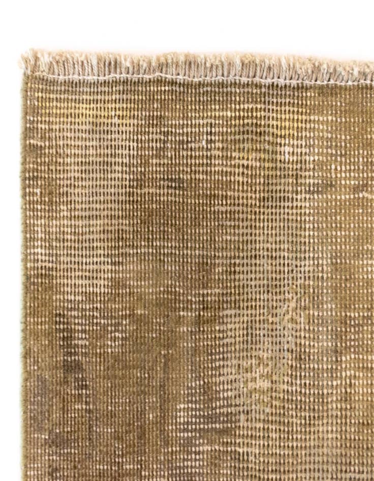 Detail image of  4' 5 x 7' 7 Vintage Royal Wool Rug