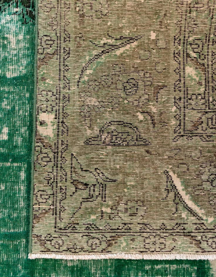 Detail image of  9' 5 x 12' 10 Vintage Royal Wool Rug