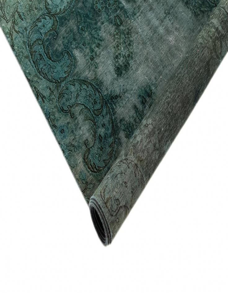 Detail image of  7' 6 x 11' 1 Vintage Royal Wool Rug