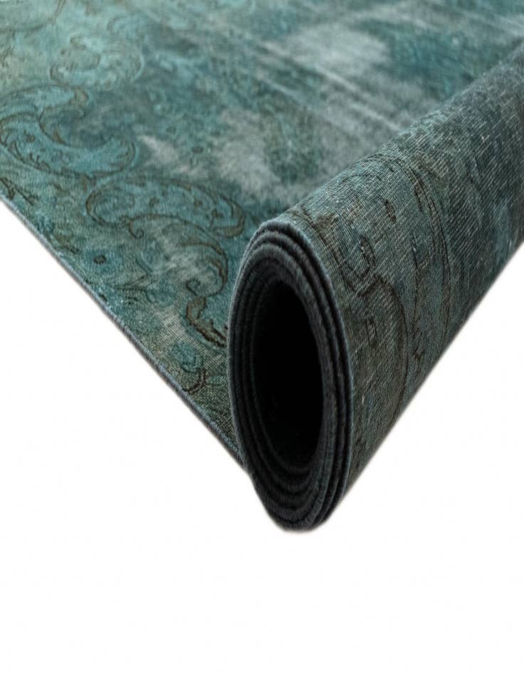 Detail image of  7' 6 x 11' 1 Vintage Royal Wool Rug