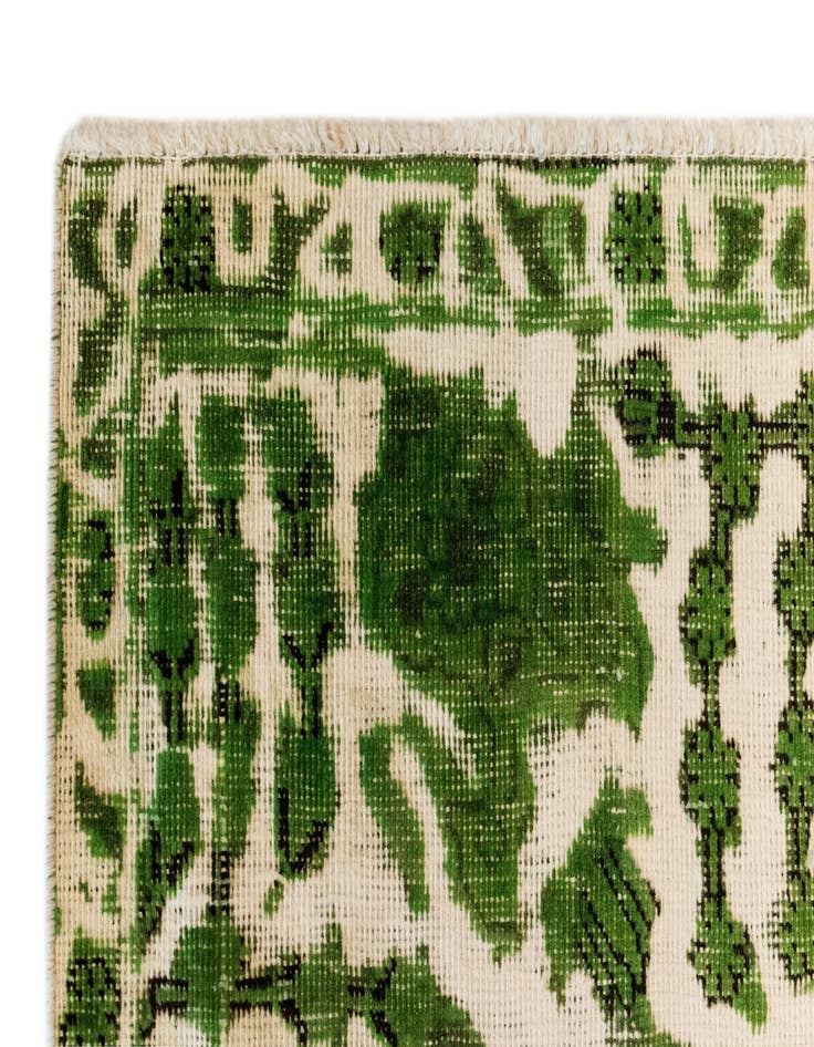 Detail image of  8' x 10' 11 Vintage Royal Wool Rug