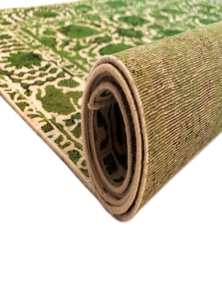 Detail image of  8' x 10' 11 Vintage Royal Wool Rug