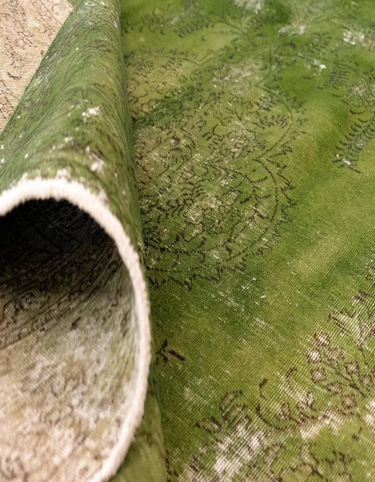 Detail image of  7' 10 x 11' 11 Vintage Royal Wool Rug