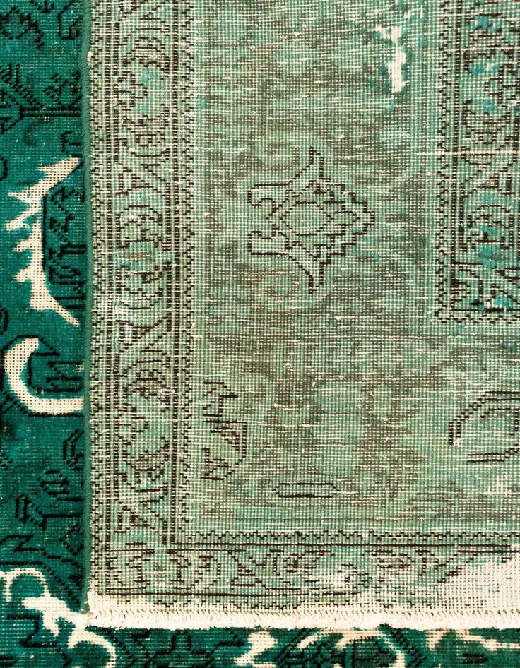 Detail image of  6' 9 x 9' 6 Vintage Royal Wool Rug