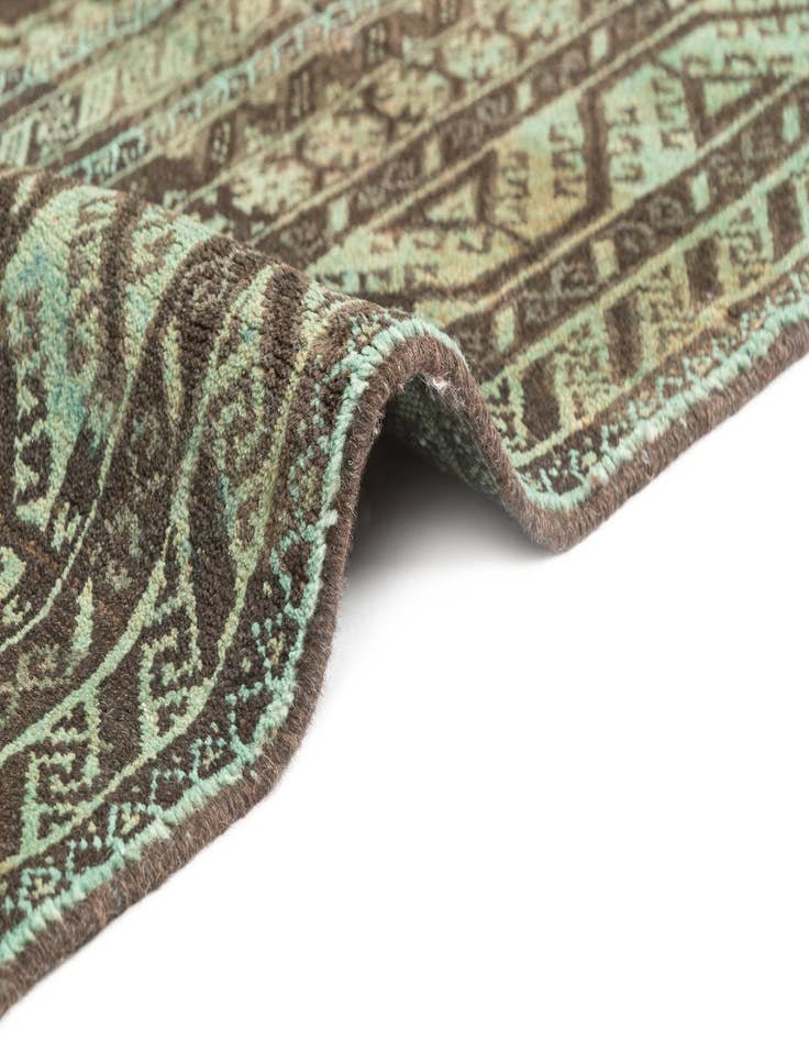 Detail image of  3' 10 x 7' 1 Vintage Royal Rug