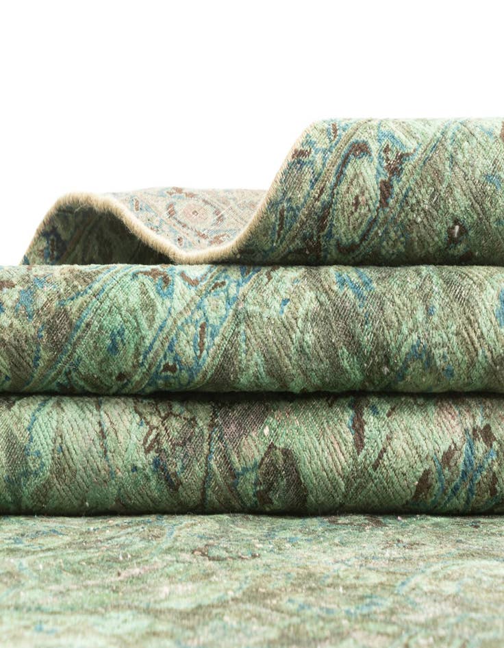 Detail image of  9' 5 x 12' 6 Vintage Royal Rug
