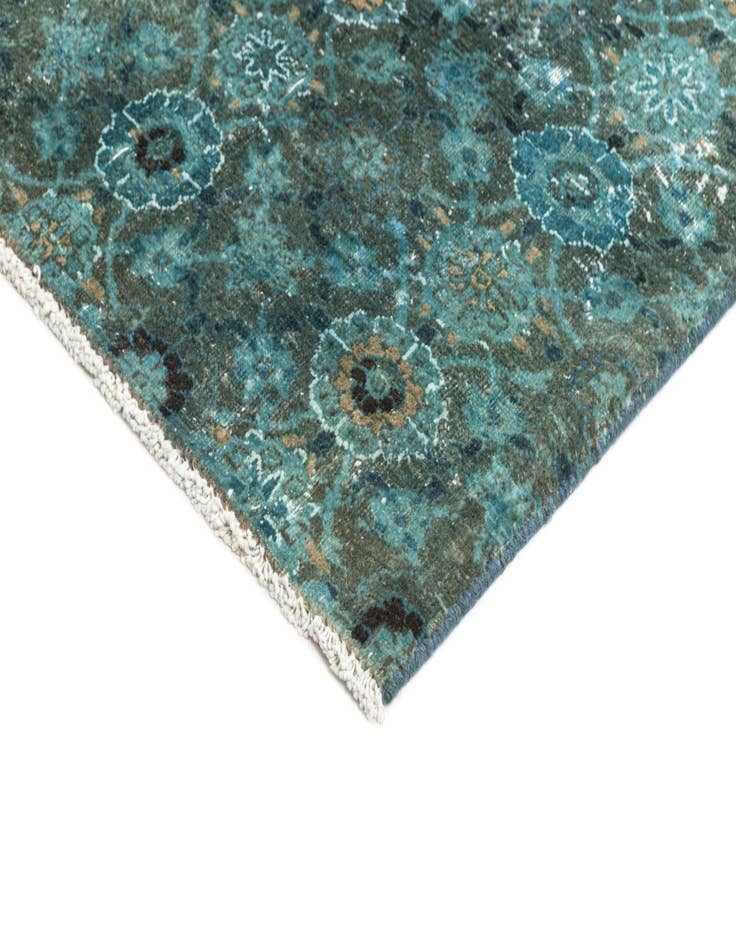 Detail image of  5' 7 x 8' 4 Vintage Royal Rug