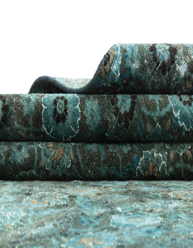 Detail image of  5' 7 x 8' 4 Vintage Royal Rug