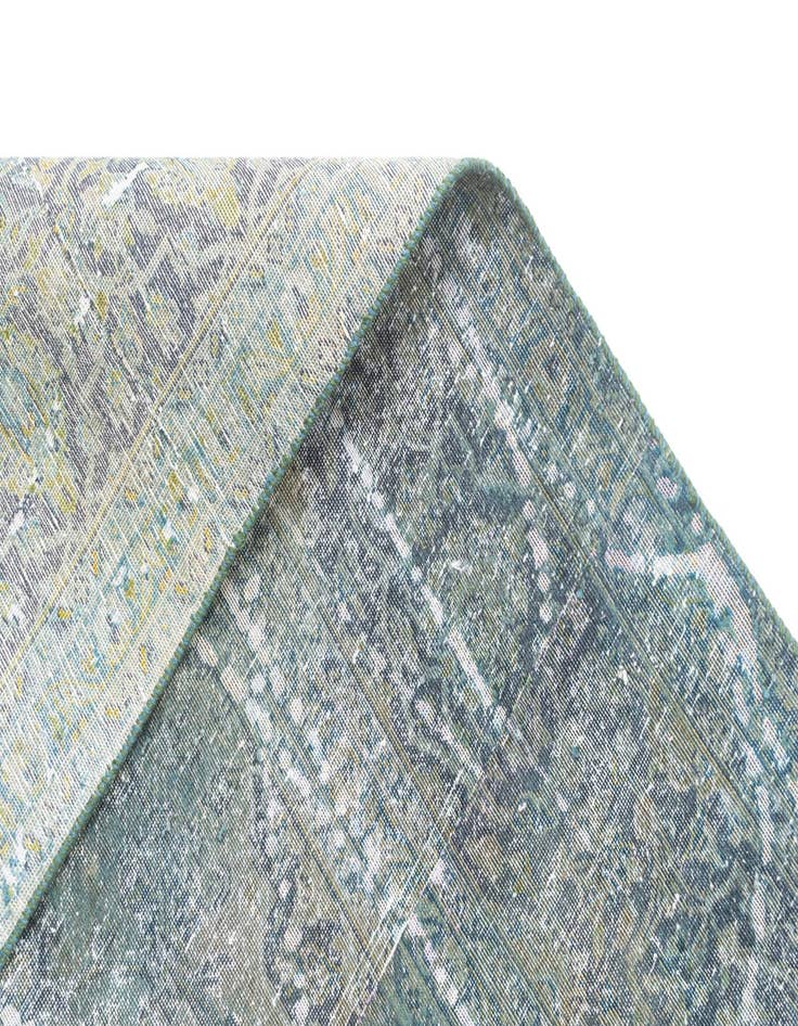 Detail image of  6' 1 x 6' 7 Vintage Royal Rug