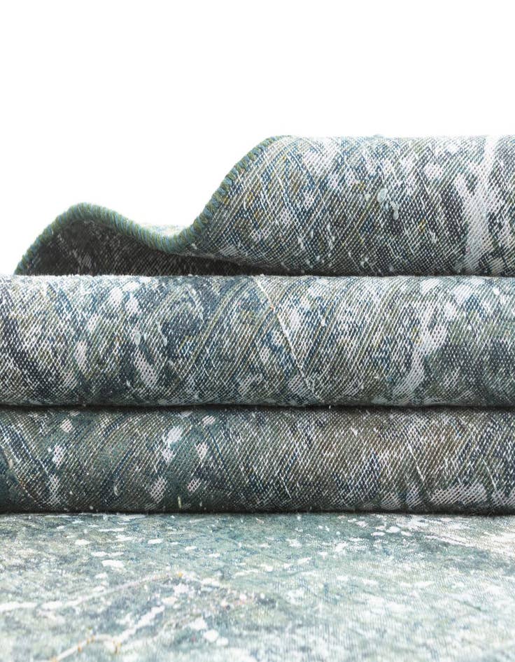 Detail image of  6' 1 x 6' 7 Vintage Royal Rug