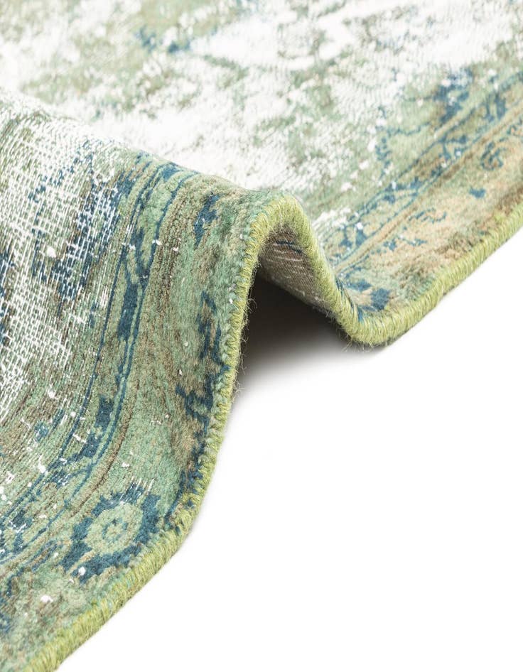 Detail image of  7' 1 x 9' 7 Vintage Royal Rug