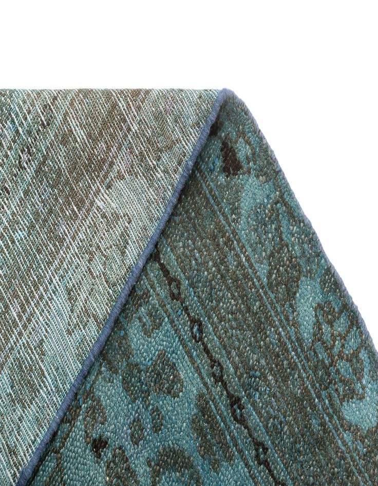 Detail image of  6' 5 x 9' Vintage Rug