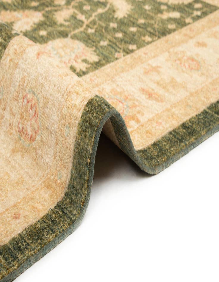 Detail image of  5' 7 x 7' 10 Ziegler Wool Rug