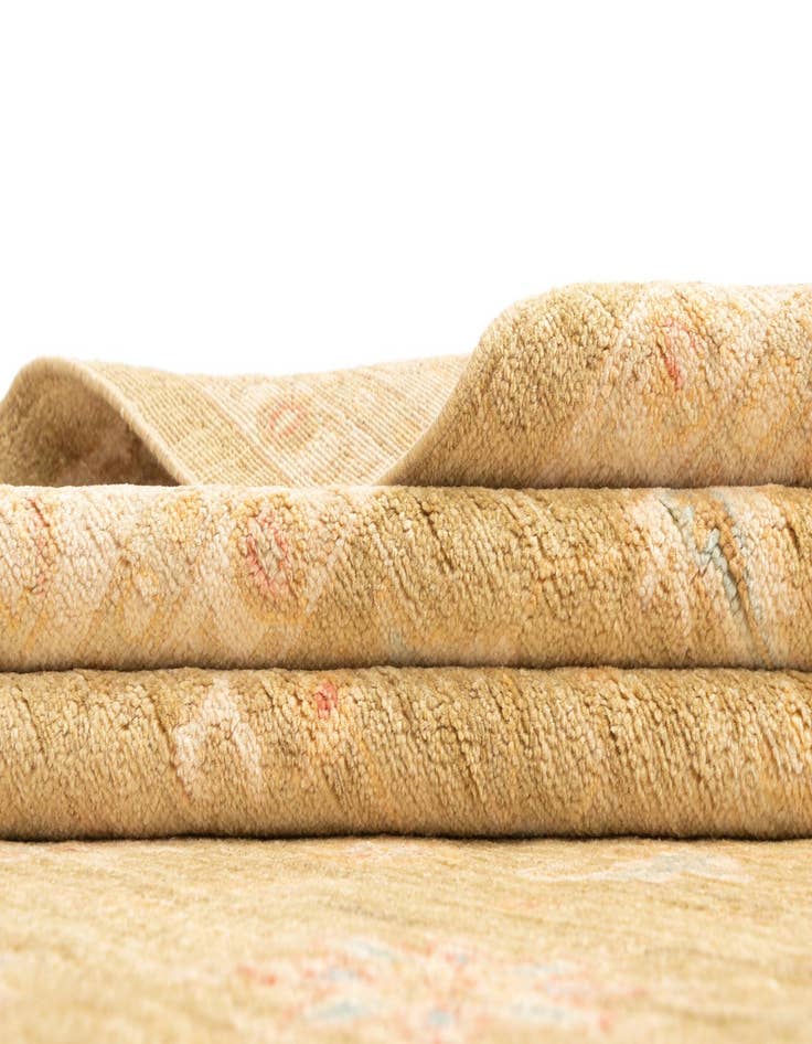 Detail image of  6' 11 x 9' 4 Ziegler Wool Rug