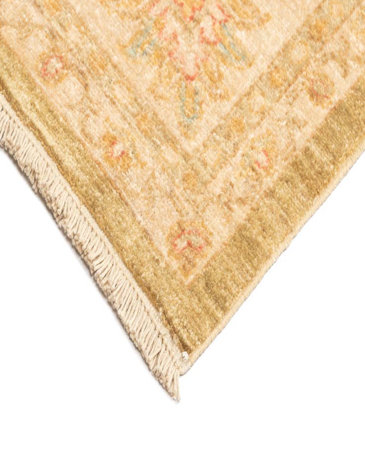 Detail image of  6' 11 x 9' 4 Ziegler Wool Rug