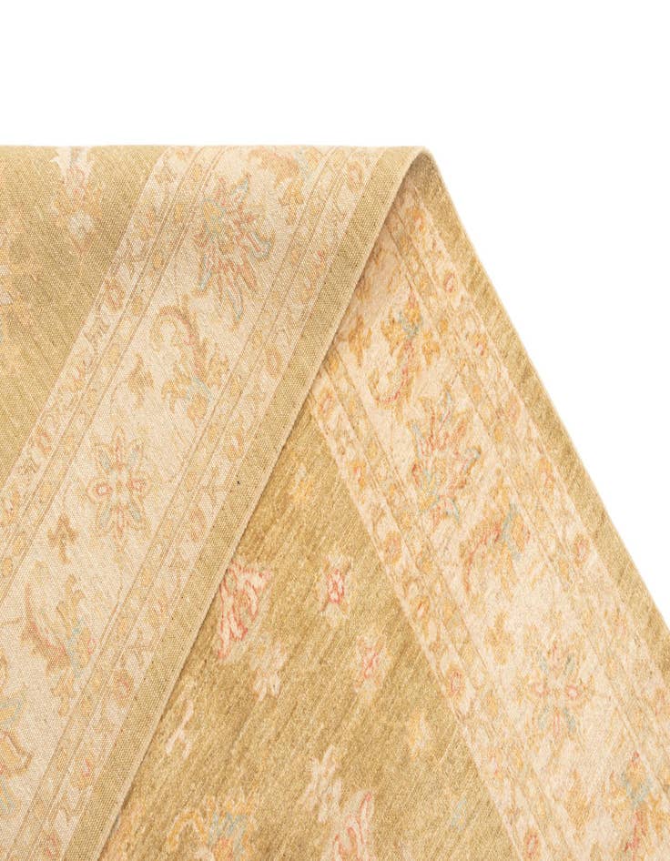 Detail image of  6' 11 x 9' 4 Ziegler Wool Rug