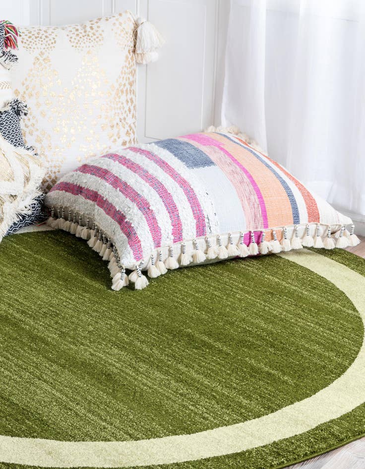 Detail image of  4' x 4' Angelica Round Rug