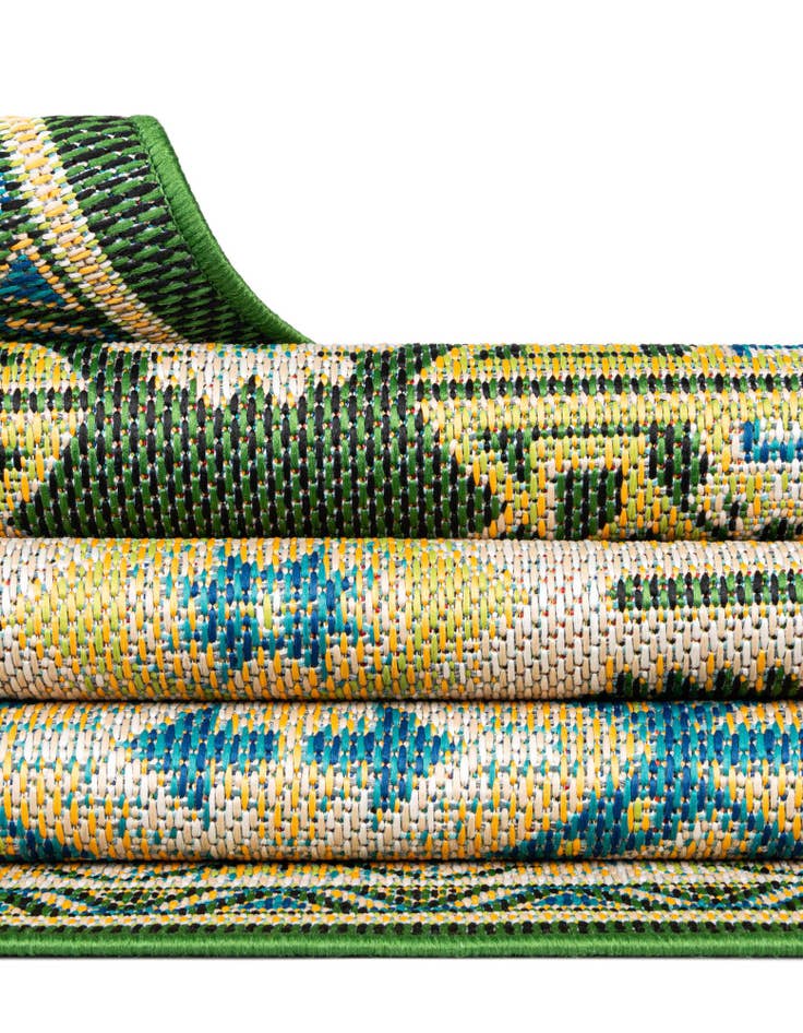 Detail image of  4' x 4'  Washable Baja Indoor / Outdoor Round Rug