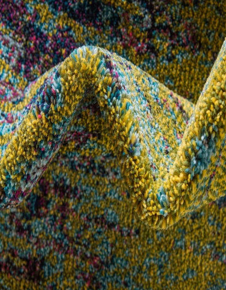 Detail image of  8' x 8'  Washable Carnevale Round Rug