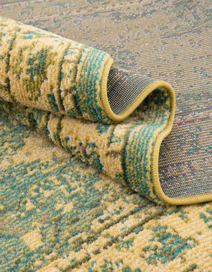 Detail image of  6' x 6'  Washable Fleur Round Rug