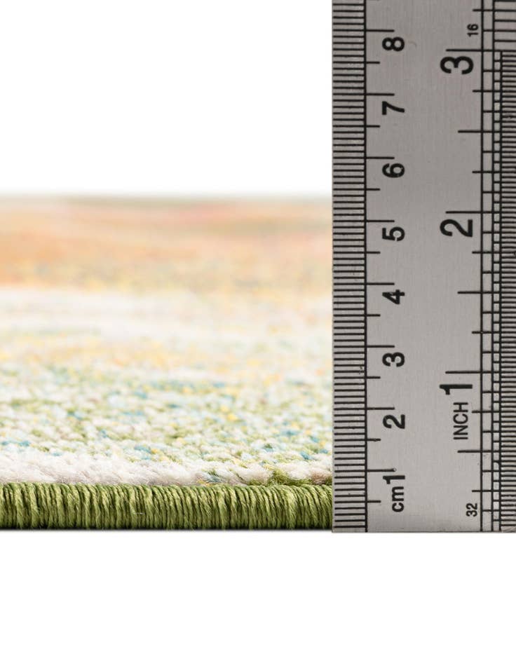 Detail image of  4' x 4'  Washable Haerfest Round Rug