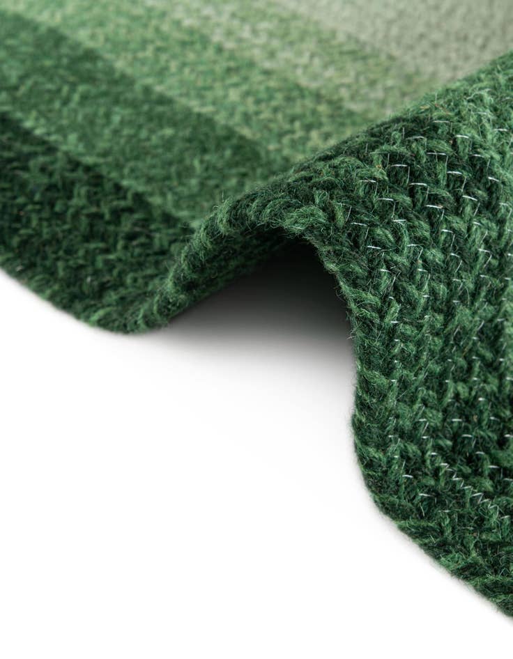 Detail image of  5' 1 x 5' 1  Hand Hand Braided Wool Round Rug