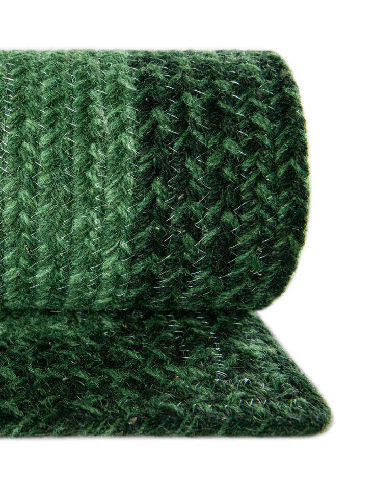 Detail image of  5' 1 x 5' 1  Hand Hand Braided Wool Round Rug