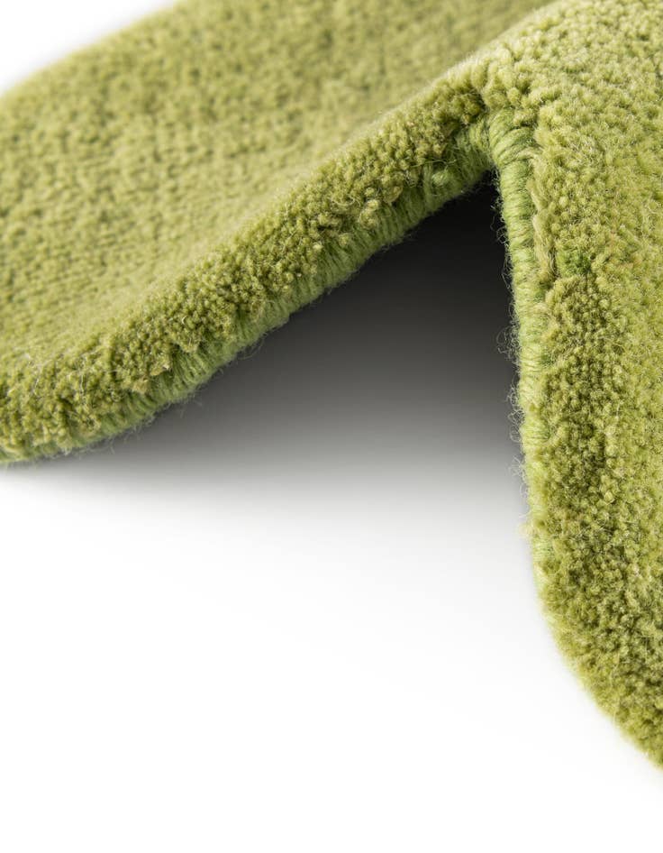 Detail image of  5' 1 x 5' 1 Happy Rugs Funky Flower Wool Round