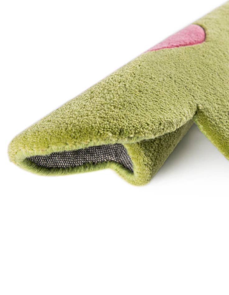 Detail image of  5' 1 x 5' 1 Happy Rugs Funky Flower Wool Round