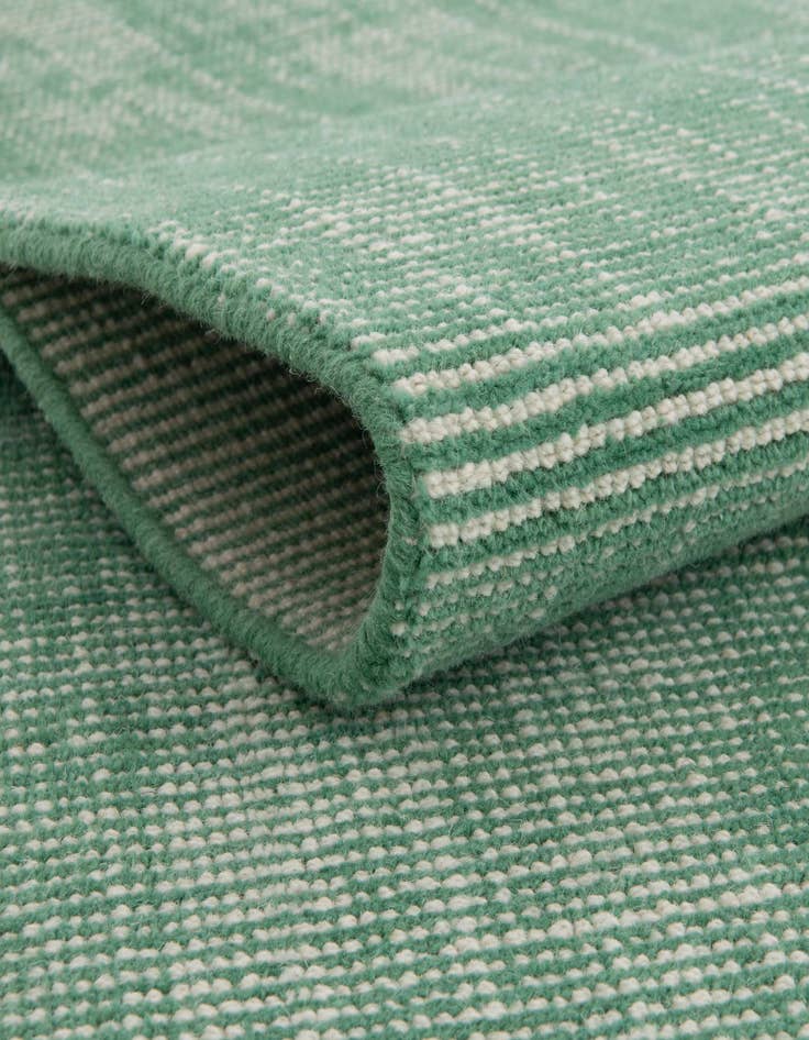 Detail image of  5' 3 x 5' 3  Hand Woven Jill Zarin English Manor Farmhouse Wool Round Rug